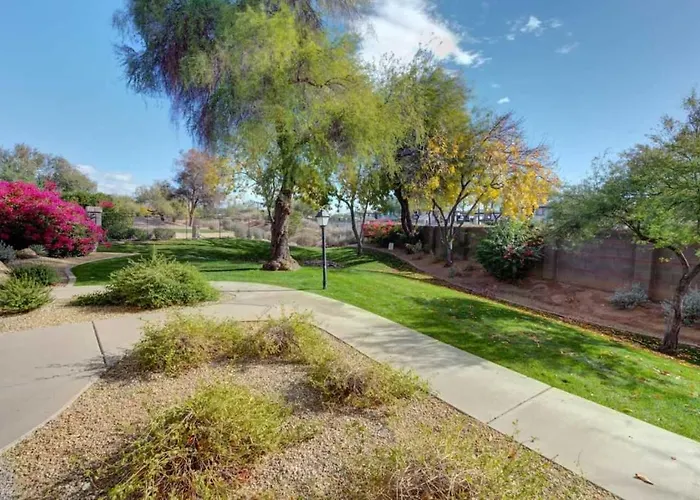 Lux Kierland Greens Overlooks 9th Hole Near Golf Holiday home *